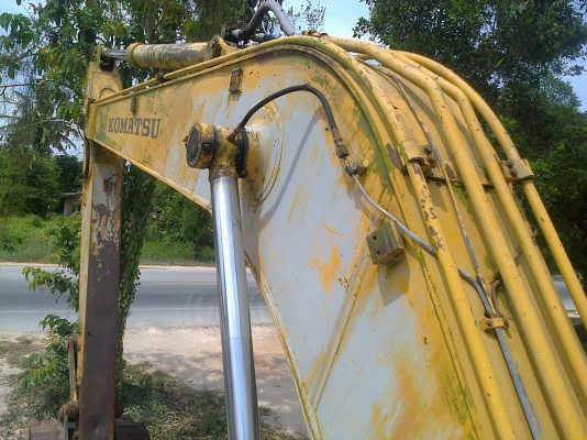 ขายPC200-3 ราคาก่อนทำสี5แสนบ.หลังทำสีค่อยว่ากัน