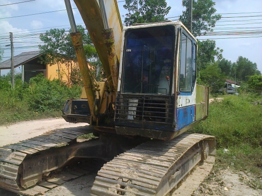 ขายPC200-3 ราคาก่อนทำสี5แสนบ.หลังทำสีค่อยว่ากัน