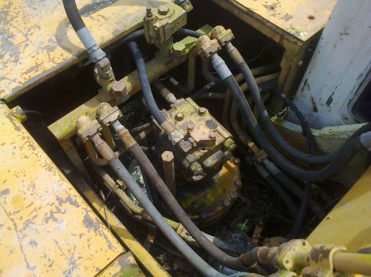 ขายPC200-3 ราคาก่อนทำสี5แสนบ.หลังทำสีค่อยว่ากัน