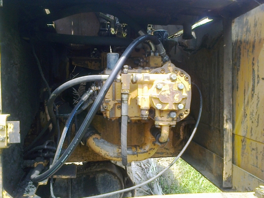 ขายPC200-3 ราคาก่อนทำสี5แสนบ.หลังทำสีค่อยว่ากัน