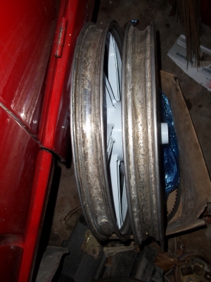 ขายล้อเเม็ก เวฟ125i 1คู่1500บาท