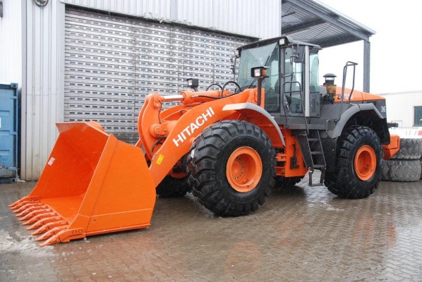 HITACHI  ZW 310  SN  00290