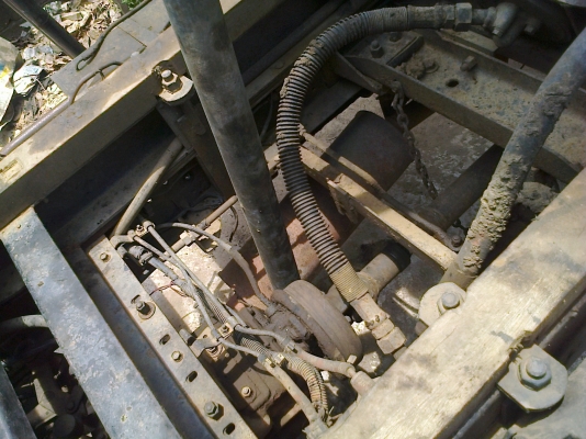 6ล้อดั้มNKR รถออกห้าง วางเครื่อง2800 เกียร์สั้น แอร์เย็น เล่มพร้อม ภาษีเต็ม