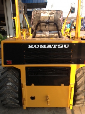 รถตักล้อยาง KOMATSU WA30 มือสองญี่ปุ่นแท้ นำเข้าเอง ไม่เคยใช้งานในไทย พร้อมใช้งาน