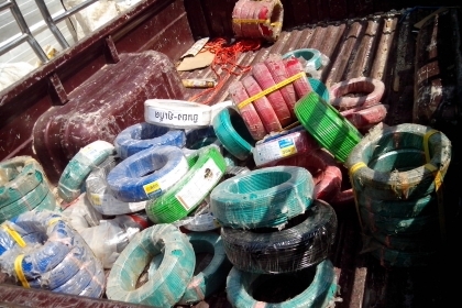 สายไฟ THW บางกอกเคเบิ้ลขายถูกครับสายไฟ THW บางกอกเคเบิ้ลขายถูกครับ มีหลายขนาดครับเป็นของใหม่ครับรับรองคุณภาพครับ  1  ม้วนยาว 100 เมตร ทุกขนาดครับ มีหลายสีครับจำนวนของค่อนข้างเยอะครับ ขนาดหน้าตัด 1.5 มิล  กิโลกรัมละ 280 บาท ขนาดหน้าตัด 2