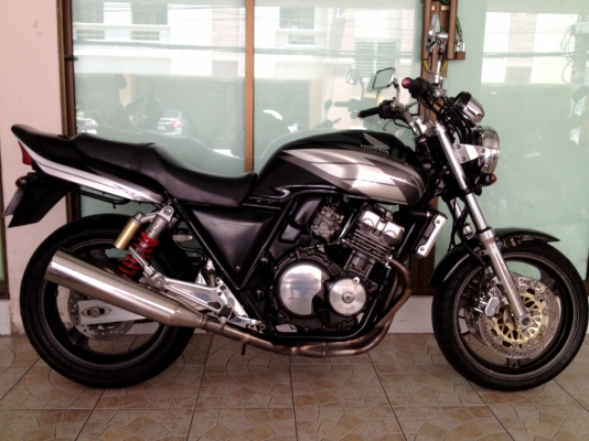 ขาย CB400 SF ปี93 พร้อมเล่มทะเบียน โอนให้ด้วย ราคา 88000 บาท ด่วนๆๆ