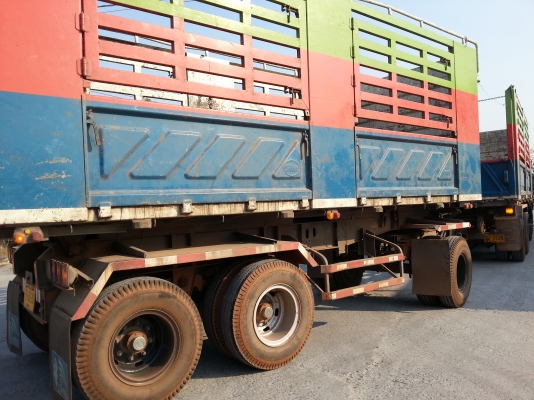 อีซูซุ 360 แรง ดั๊มแม่ลูก สภาพดี ยางดี แอร์เย็น