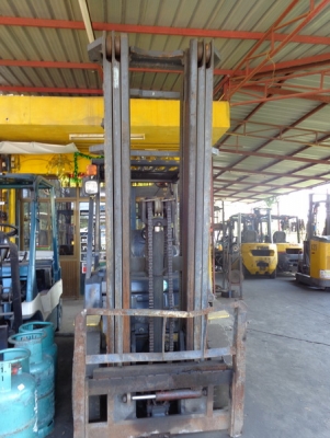 ขายรถฟอร์คลิฟท์ KOMATSU FD25T16 สภาพดีพร้อมใช้งาน สนใจติดต่อคุณรัตนศักดิ์ โทร.081-7621704