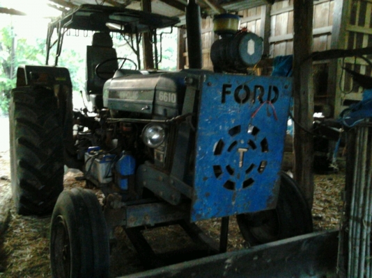 FORD 6610 - 1 เพลา เต็มตัว เอกสารเล่มทะเบียนครบพร้อม เครื่องแน่นแรงดี อุปกรณ์ครบ มีใบมีดดันหน้า ผานพรวนดิน 5 ของ SBT ช่วงล่างดี ยางหน้าหลังสภาพดี 70\% พร้อมใช้งานได้เลย ราคาต่อรองได้ครับ