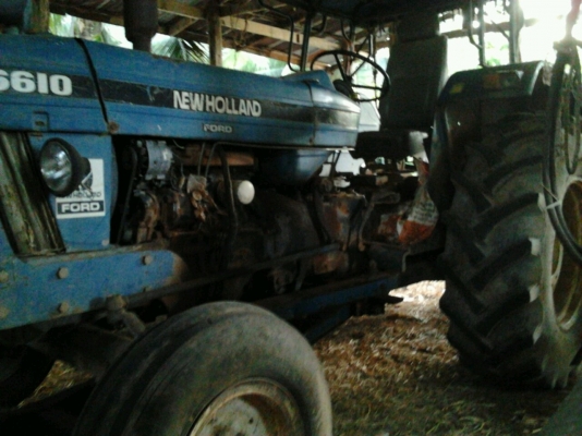 FORD 6610 - 1 เพลา เต็มตัว เอกสารเล่มทะเบียนครบพร้อม เครื่องแน่นแรงดี อุปกรณ์ครบ มีใบมีดดันหน้า ผานพรวนดิน 5 ของ SBT ช่วงล่างดี ยางหน้าหลังสภาพดี 70\% พร้อมใช้งานได้เลย ราคาต่อรองได้ครับ