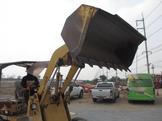 รถตักล้อยาง KOMATSU 510