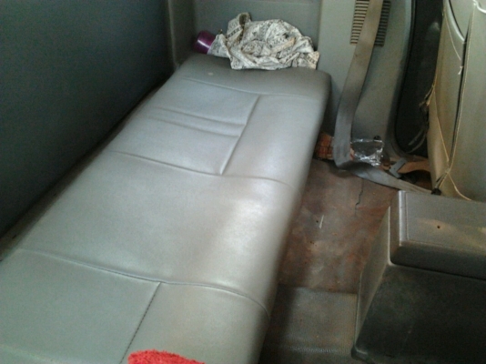 NISSAN BIGM KINGCAB 2.5 MT ปี 94 รถบ้านเดิมๆสภาพดีพร้อมใช้งาน เครื่องฝาแดงแห้งดีไม่มีเยิ้ม ภายในเก๋งสวยครบ แอร์เย็น ช่วงล่างคัชซีไม่มีผุไม่มีดาม ยางสภาพดี 4 เส้นประมาณ 70\% พร้อมใช้งาน เอกสารทะเบียนภาษีครบไม่ขาดพร้อมโอน ราคาต่อรองได้ครับ NISSAN BIGM KINGCAB 2.5 MT ปี 94 รถบ้านเดิมๆสภาพดีพร้อมใช้งาน เครื่องฝาแดงแห้งดีไม่มีเยิ้ม ภายในเก๋งสวยครบ แอร์เย็น ช่วงล่างคัชซีไม่มีผุไม่มีดาม ยางสภาพดี 4 เส้นประมาณ 70\% พร้อมใช้งาน เอกสารทะเบียนภาษีครบไม่ขาดพร้อมโอน ราคาต่อรองได้ครับ