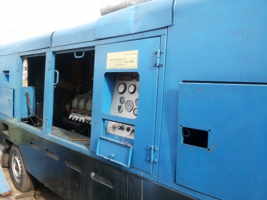 ขายปั้มลม AIRMAN PDS 750  17.5BAR พร้อมใช้งาน รับประกันให้นะครับ เครื่องยนต์ BENZ 8 สูบ