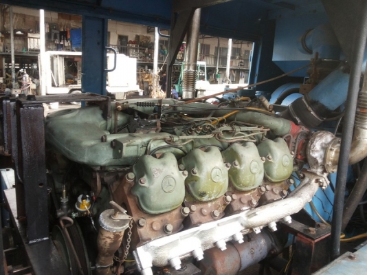 ขายปั้มลม AIRMAN PDS 750  17.5BAR พร้อมใช้งาน รับประกันให้นะครับ เครื่องยนต์ BENZ 8 สูบ