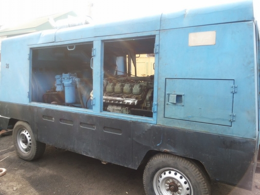 ขายปั้มลม AIRMAN PDS 750  17.5BAR พร้อมใช้งาน รับประกันให้นะครับ เครื่องยนต์ BENZ 8 สูบ