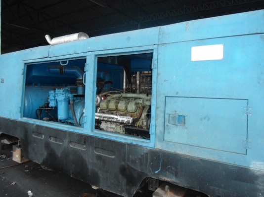 ขายปั้มลม AIRMAN PDS 750  17.5BAR พร้อมใช้งาน รับประกันให้นะครับ เครื่องยนต์ BENZ 8 สูบ