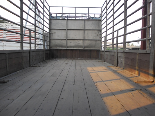 ขาย คอกเหล็ก 6 ล้อ 4.20