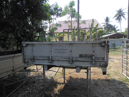 ขาย คอกเหล็ก 6 ล้อ 4.20 ขาย คอกเหล็ก 6 ล้อ 4.20