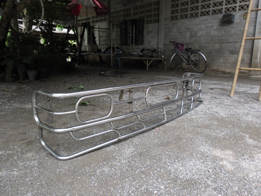 ขาย คอกเหล็ก 6 ล้อ 4.20 ขาย คอกเหล็ก 6 ล้อ 4.20