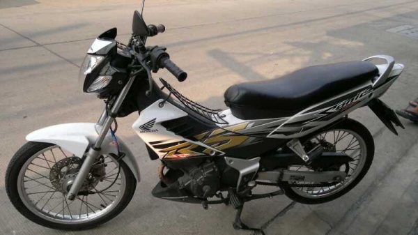 Sonic ตัวใหม่ปี47 เดิมๆสวยมาก 17500 บาท