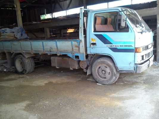 ขายรถบรรทุก 6 ล้อ ISUZU NPR 115 แรงม้า กระบะคาโก้ รถสวยพร้อมใช้