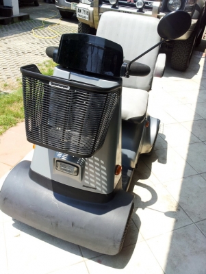 รถไฟฟ้า สำหรับ คนชรา คนพิการ