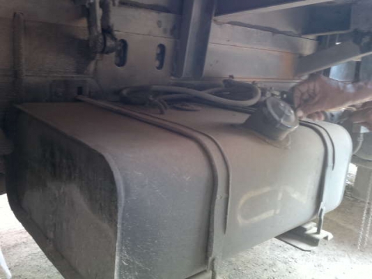 รถอิซูซุ 6 ล้อดั๊ม FTR 11 F  165 แรงม้า  สนใจติดต่อ 081 - 6079515