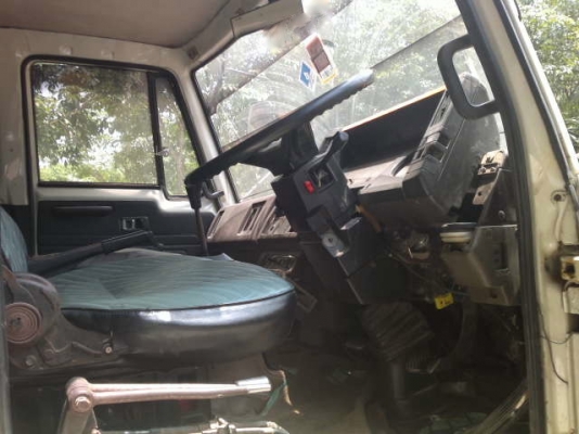 รถอิซูซุ 6 ล้อดั๊ม FTR 11 F  165 แรงม้า  สนใจติดต่อ 081 - 6079515