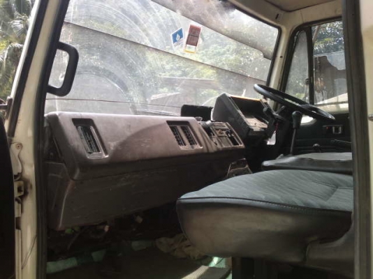 รถอิซูซุ 6 ล้อดั๊ม FTR 11 F  165 แรงม้า  สนใจติดต่อ 081 - 6079515