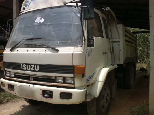 รถอิซูซุ 6 ล้อดั๊ม FTR 11 F  165 แรงม้า  สนใจติดต่อ 081 - 6079515