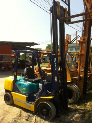 ขาย ฟอล์คลิฟท์ 2.5 ตัน  KOMATSU FD25-12  รถเก่าญี่ปุ่น สภาพสวยพร้อมใช้งาน