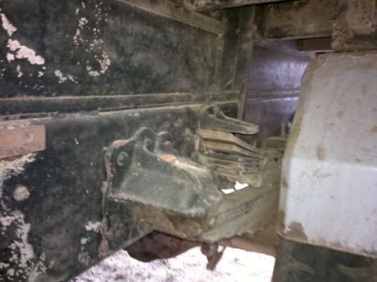 รถฮีโน่ 6 ล้อดั๊ม FG 183 A  195 แรงม้า  ( รถประกอบ )  สนใจติดต่อ 081 - 6079515