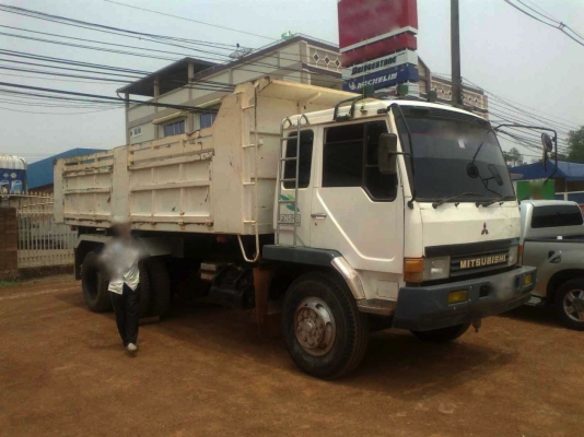 รถมิตซู 10 ล้อดั๊ม MMFN528   210 แรงม้า   สนใจติดต่อ 081 - 6079515