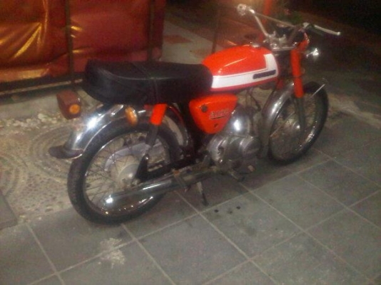 ขาย suzuki A100  เครื่องดี แน่น เดิมๆ แห้งๆ มีเล่มพร้อม