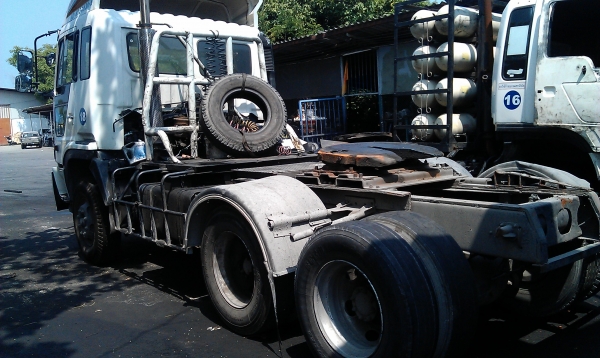 ขายรถหัวลากHINO 10 ล้อพร้อมใช้งาน