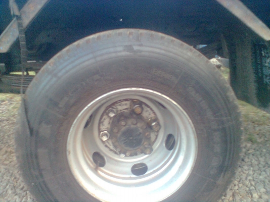 รถ6ล้อ NPR ISUZU 130แรง แท้ ห้าง ปี2548 (คุยกันได้ครับ)