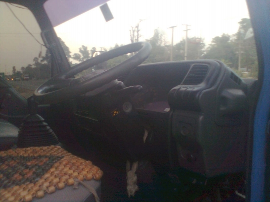 รถ6ล้อ NPR ISUZU 130แรง แท้ ห้าง ปี2548 (คุยกันได้ครับ)