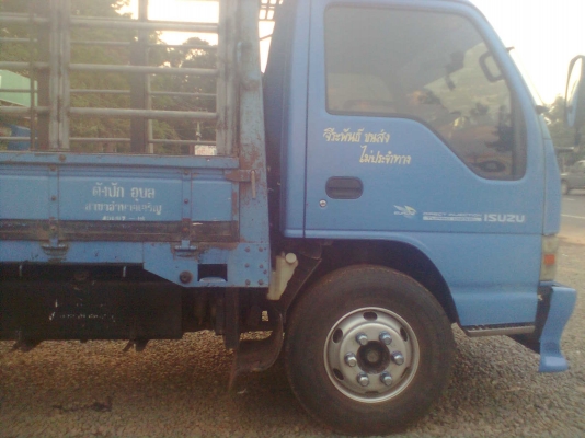 รถ6ล้อ NPR ISUZU 130แรง แท้ ห้าง ปี2548 (คุยกันได้ครับ)