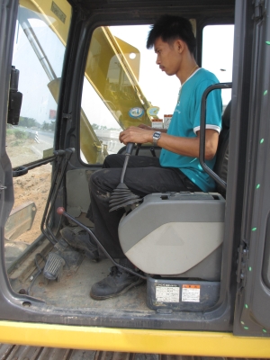 สภาพ 85 \% KOMATSU PC70-7 เก่านอก เอวแน่น ปั็มแรง สภาพพร้อมใช้ สุดๆเอาไปแบ่งกันใช้ได้เลยครับ น้องร็อค จัดหั้ย สนใจโทร สอบถามได้ 081-8535656 สภาพ 85 \% KOMATSU PC70-7 เก่านอก เอวแน่น ปั็มแรง สภาพพร้อมใช้ สุดๆเอาไปแบ่งกันใช้ได้เลยครับ น้องร็อค จัดหั้ย สนใจโทร สอบถามได้ 081-8535656