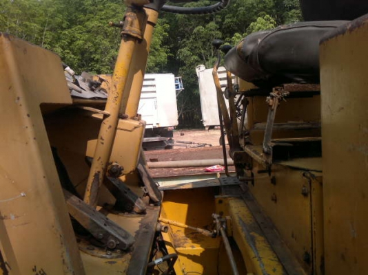 รถตัก 920    สนใจติดต่อ  081 - 6079515