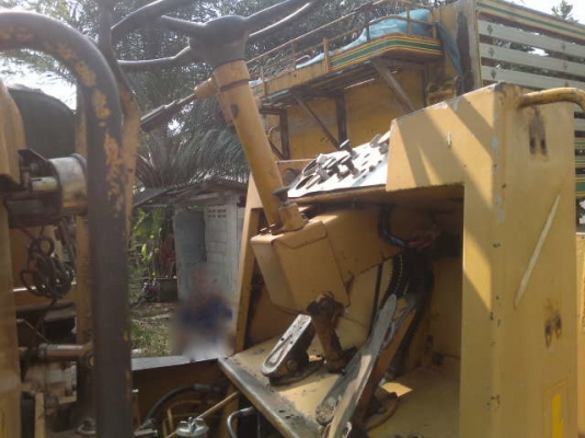 รถตัก 920    สนใจติดต่อ  081 - 6079515