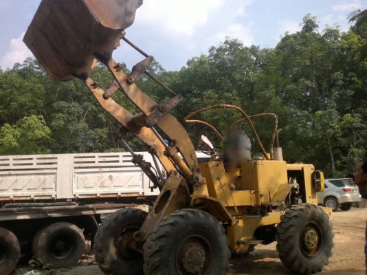 รถตัก 920    สนใจติดต่อ  081 - 6079515