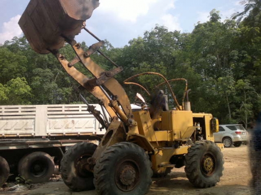 รถตัก 920    สนใจติดต่อ  081 - 6079515