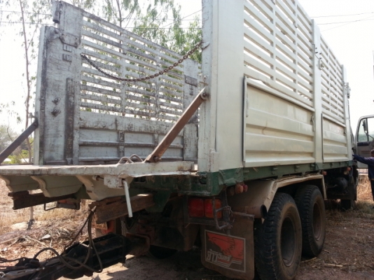 ขายด่วนสิบล้อหน้ายาวหางปลาสองเพลาใหญ่ NISSAN มีสโลว์เครื่อง HO7Cพวงมาลัยเพาเวอร์ทะเบียนเป็นทาดลาดแล้วรีบจอง 0801515451 0811838154