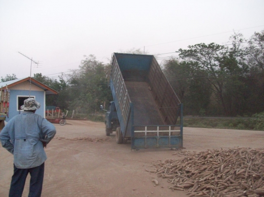 รถดั้มเกษตร  บรรทุกพร้อมใช้