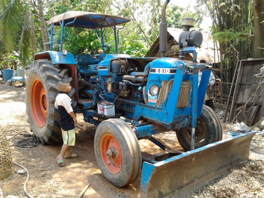 ***ขายแล้วครับขอบคุณ Truck2hand ขาย รถไถFORD 6610 เสื้อลาย ตัวเต็ม ปั๊มโรตารี่ ท่อไอดีใหญ่  สภาพสวย เครื่องแห้ง ติดง่าย งานไม่โหลด ระบบไฮฯ ระบบไฟ ครบ แขนดี ไม่ปะไม่ดาม  พร้อมอุปกรณ์ 2ชิ้น ใบดัน ผาน7CMT เอกสารสัญญาซื้อขาย  พร้อมใช้ พร้อมลุยงาน ราคาต่อรองได