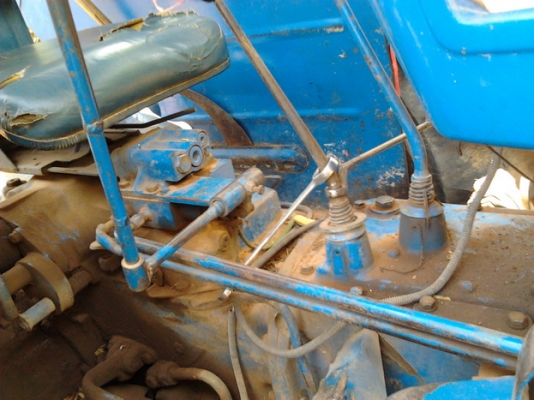 ***ขายแล้วครับขอบคุณ Truck2hand ขาย รถไถFORD 6610 เสื้อลาย ตัวเต็ม ปั๊มโรตารี่ ท่อไอดีใหญ่  สภาพสวย เครื่องแห้ง ติดง่าย งานไม่โหลด ระบบไฮฯ ระบบไฟ ครบ แขนดี ไม่ปะไม่ดาม  พร้อมอุปกรณ์ 2ชิ้น ใบดัน ผาน7CMT เอกสารสัญญาซื้อขาย  พร้อมใช้ พร้อมลุยงาน ราคาต่อรองได