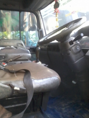 ขายรถบรรทุก6ล้อ HINO FC3J เครื่อง  JO7C 165 แรง ปี40 เครื่องดี คัสชีส์สวย กระบะคาโก้ยาว6.50เมตร