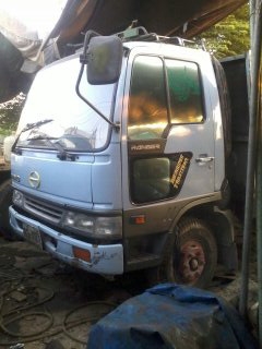 ขายรถบรรทุก6ล้อ HINO FC3J เครื่อง  JO7C 165 แรง ปี40 เครื่องดี คัสชีส์สวย กระบะคาโก้ยาว6.50เมตร