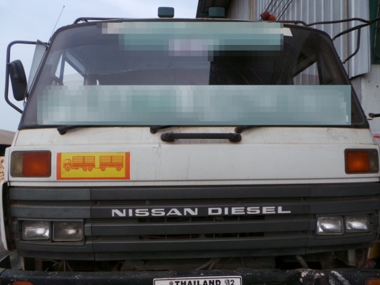 NISSAN 10 ล้ออดั้มสองเพลา หัวเดิม เครื่องเปลี่ยน มีระบบพ่วงค่ะ